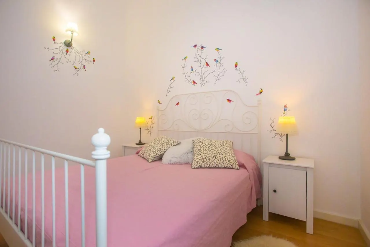 Apartment Viva With Shared Pool Kaštelir